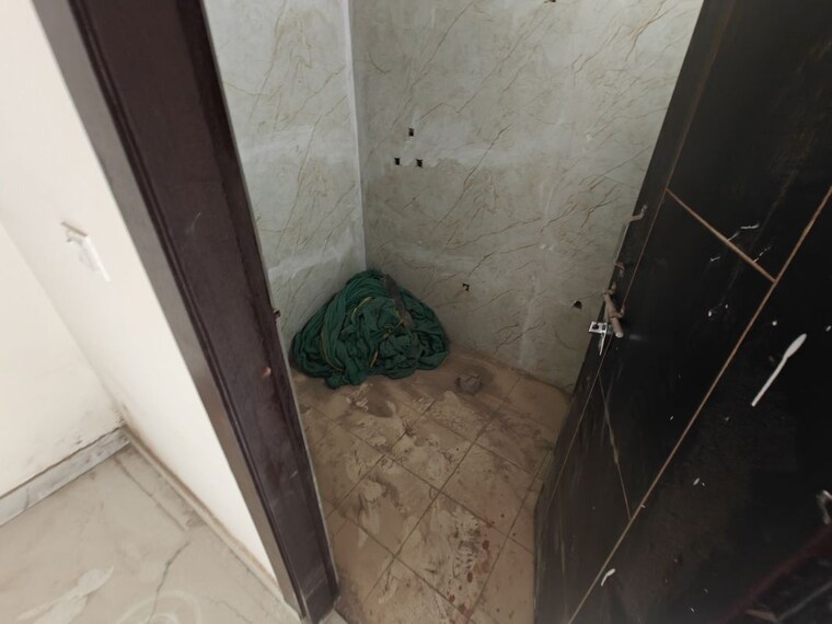 Bathroom, sunshine-apartments-sector-73 1 Bedroom 610 Sq.Ft. Builder Floor In Sector 73 Noida 10130877
