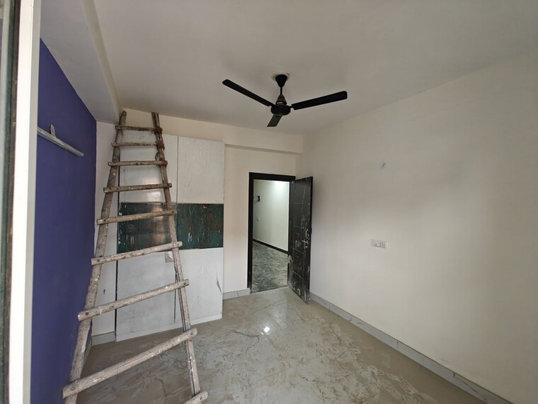Bedroom, sunshine-apartments-sector-73 1 Bedroom 610 Sq.Ft. Builder Floor In Sector 73 Noida 10130877