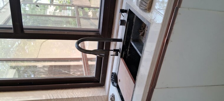 Kitchen, sarita vihar 5 Bedroom 4000 Sq.Ft. Apartment In Sarita Vihar Delhi 10130885