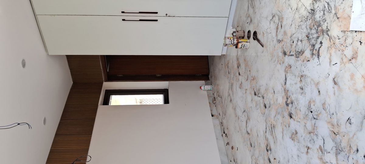 5 BHK + Extra Room Apartment For Rent in Sarita Vihar