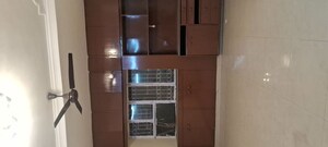 Room in 3 BHK Apartment at Sarita Vihar – for Rent