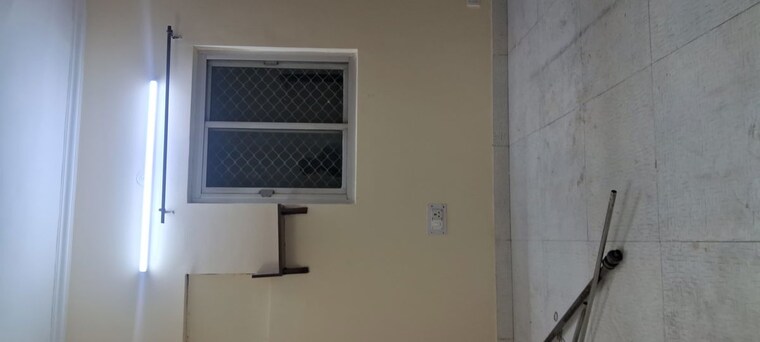 Room, sarita vihar 3 Bedroom 4500 Sq.Ft. Apartment In Sarita Vihar Delhi 10130907