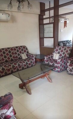 4 BHK + Pooja Room Apartment For Sale in Karan Centre