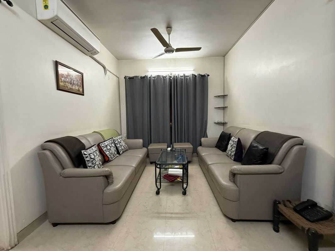 2 BHK Apartment For Rent in Golden Sands CHS