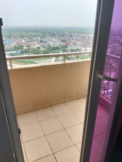 2 BHK Apartment For Rent in 3C Lotus Zing