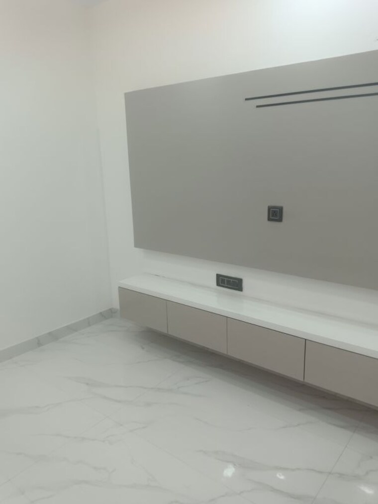 Room, sector 4 3 Bedroom 2250 Sq.Ft. Independent House In Sector 4 Gurgaon 10130954