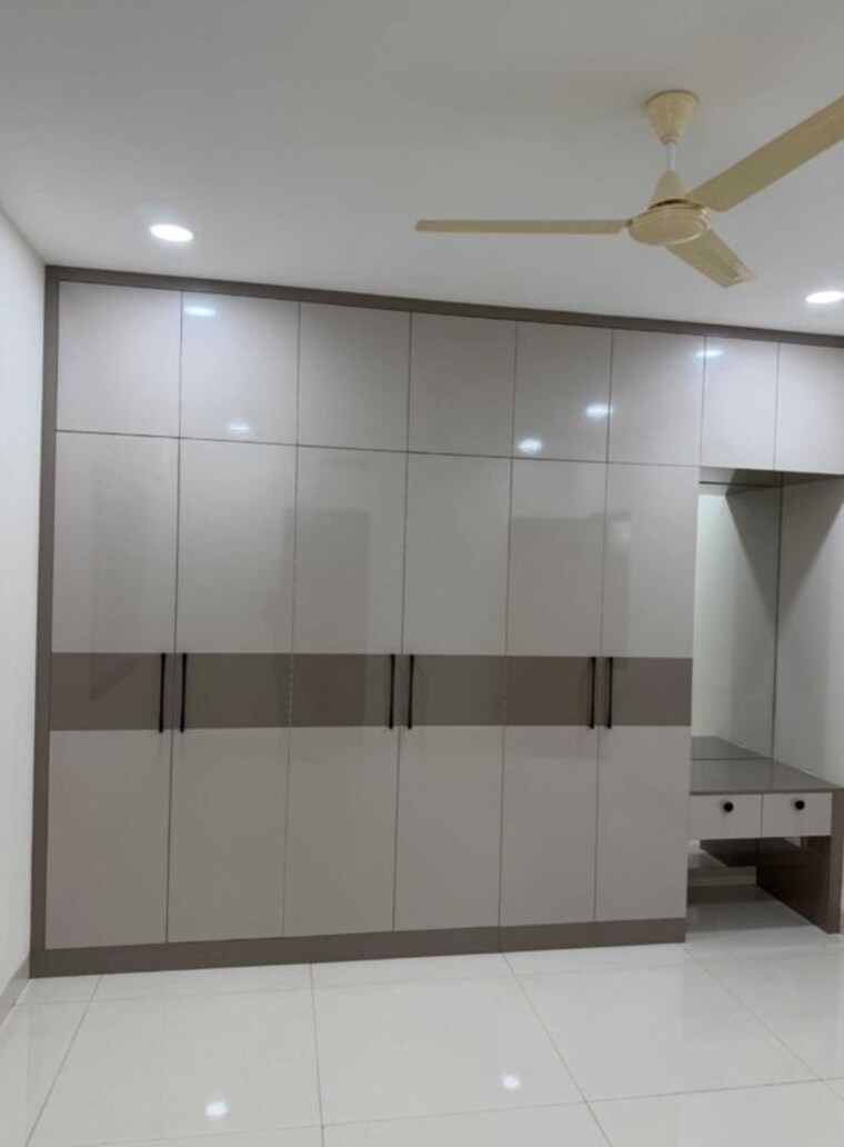 Bathroom, my-home-sayuk 2.5 Bedroom 1573 Sq.Ft. Apartment In Tellapur Hyderabad 10130974