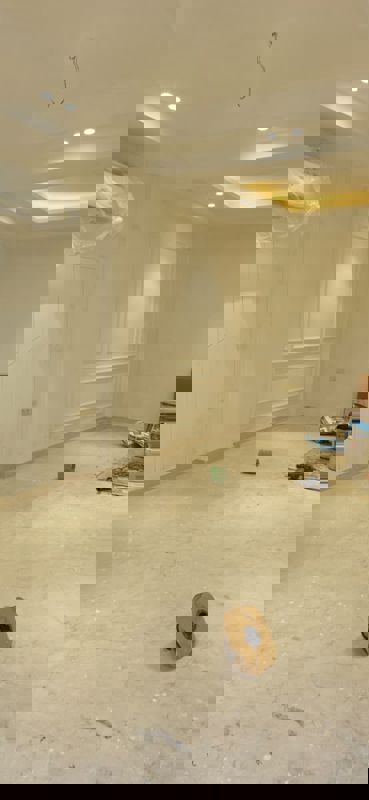 3 BHK + Servant Room 1800 Sq.Ft. Builder Floor in Unitech South City II