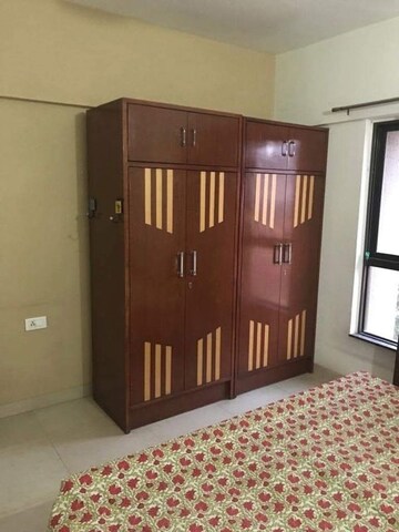 Room in 2 BHK Apartment at Venkatesh Flora Phase II, Mundhwa – for Rent