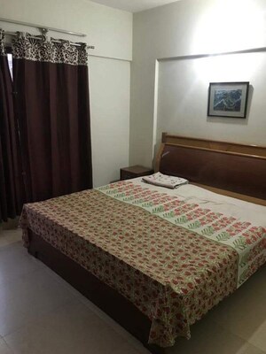 Bedroom in 2 BHK Apartment at Venkatesh Flora Phase II, Mundhwa – for Rent
