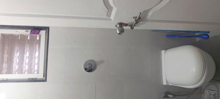 Bathroom, friends-enclave 1 Bedroom 600 Sq.Ft. Independent House In Mundhwa Road Pune 10130987