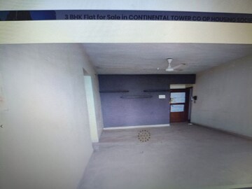 Room in 3 BHK Apartment at Viraj Towers, Bandra West – for Sale