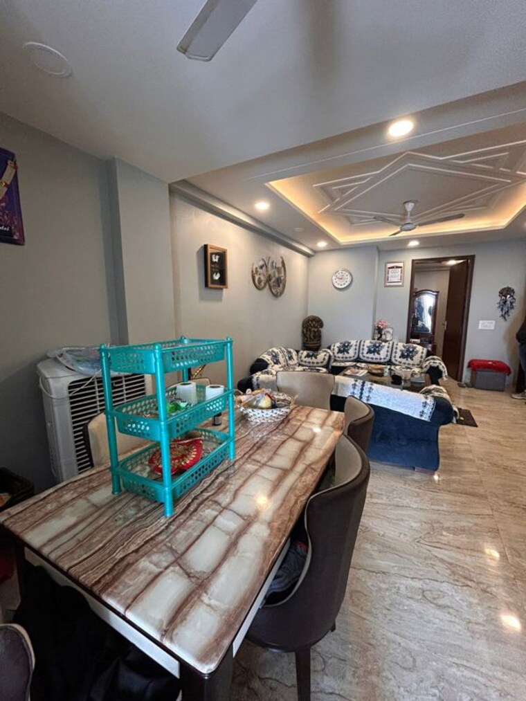 Gym, chattarpur 2.5 Bedroom 800 Sq.Ft. Builder Floor In Chattarpur Delhi 10131014