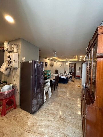 Gym in 2.5 BHK Builder Floor at Chattarpur – for Rent