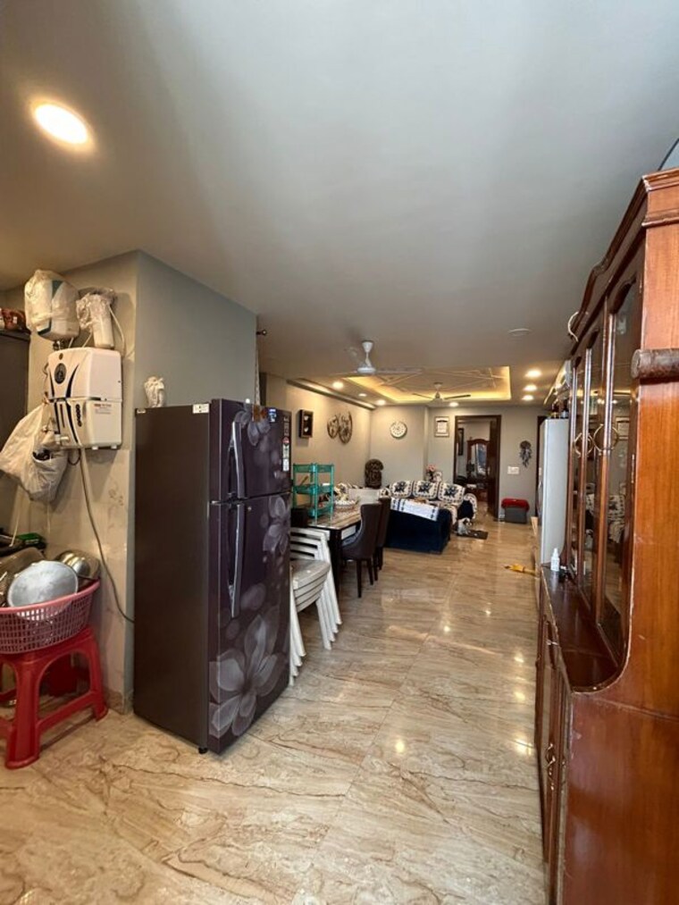 Gym, chattarpur 2.5 Bedroom 800 Sq.Ft. Builder Floor In Chattarpur Delhi 10131014