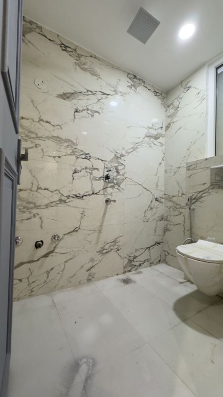 Bathroom, palm-residency-chhatarpur 1 Bedroom 500 Sq.Ft. Apartment In Chattarpur Delhi 10131027