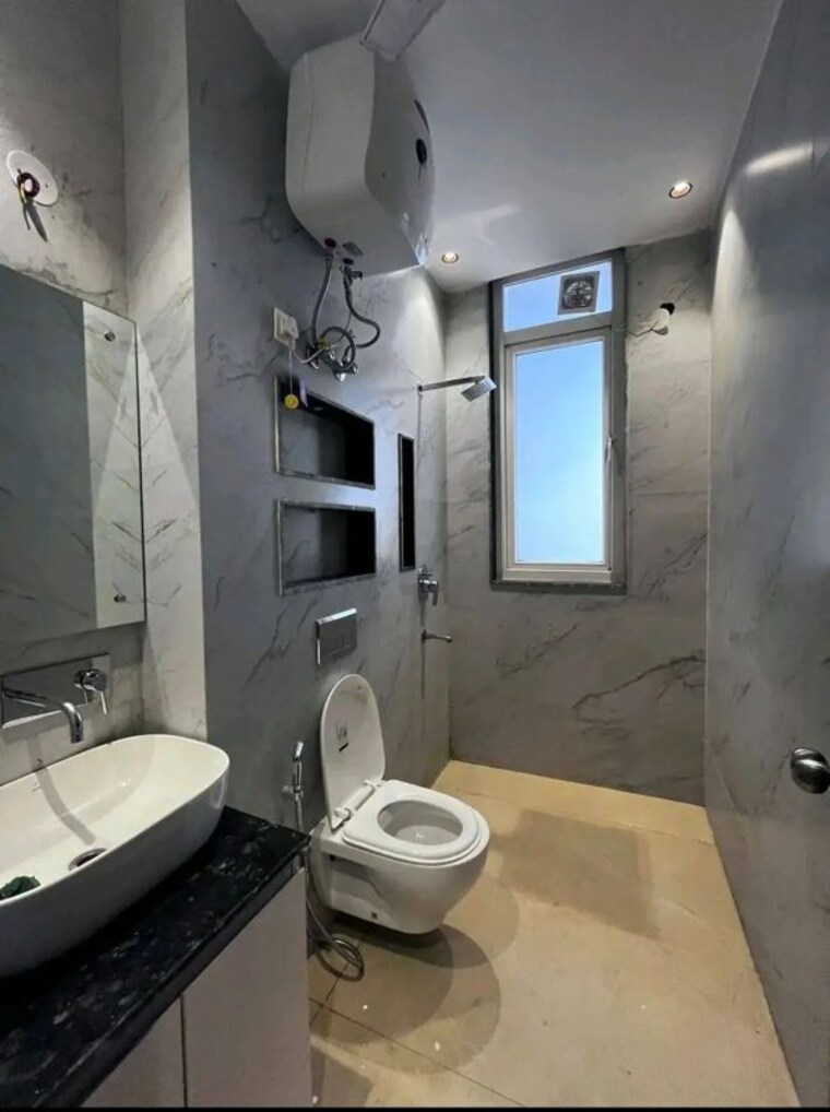 Bathroom, chattarpur 4 Bedroom 2200 Sq.Ft. Builder Floor In Chattarpur Delhi 10131035