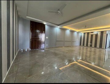 Room in 4 BHK Builder Floor at Chattarpur – for Rent