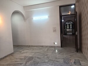 Room in 3 BHK Builder Floor at Malviya Nagar – for Rent