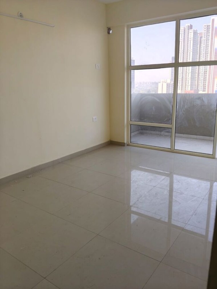 Room, pyramid-midtown 2 Bedroom 1000 Sq.Ft. Apartment In Sector 59 Gurgaon 10131050