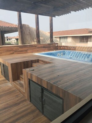 Swimming Pool in 5 BHK Villa at Unitech Uniworld Resorts-The Residences, Sector 33 – for Rent