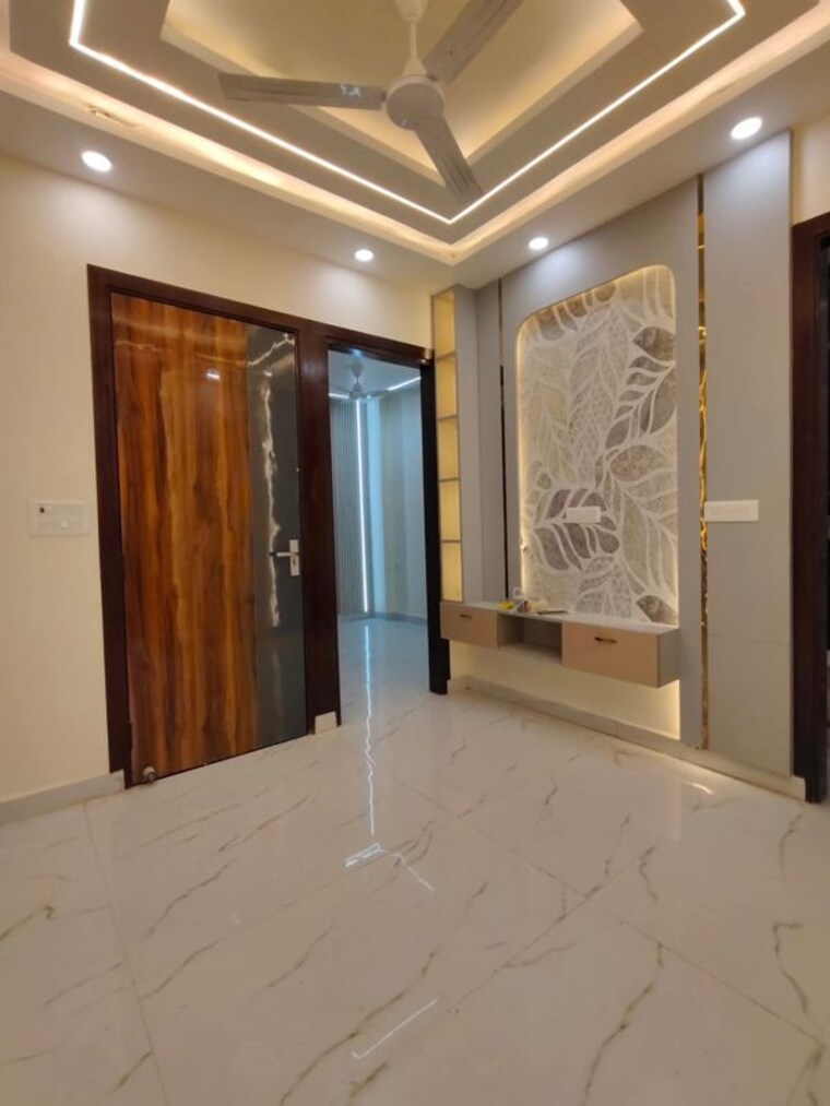 Room, uttam nagar 2.5 Bedroom 451 Sq.Ft. Builder Floor In Uttam Nagar Delhi 10131060