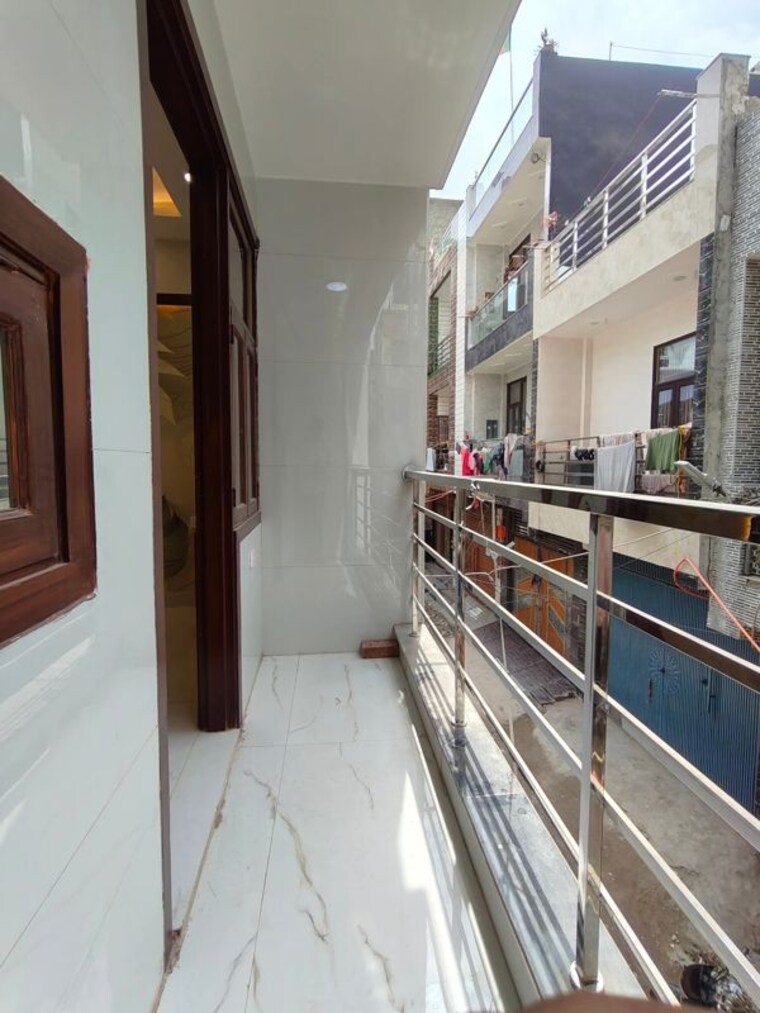 Balcony, uttam nagar 2.5 Bedroom 451 Sq.Ft. Builder Floor In Uttam Nagar Delhi 10131060