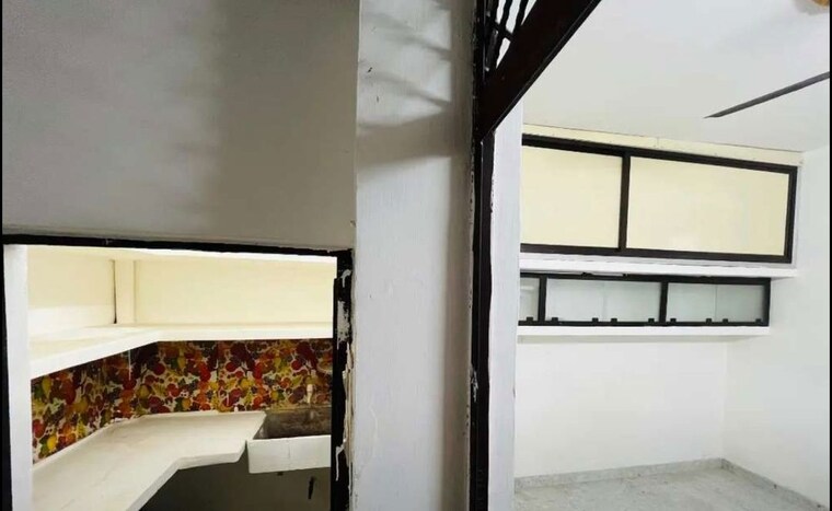 Kitchen, hazratganj 1 Bedroom 400 Sq.Ft. Villa In Hazratganj Lucknow 10131061