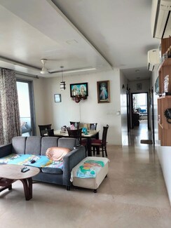 4 BHK + Pooja Room,Servant Room Apartment For Rent in Heena Gaurav Heights