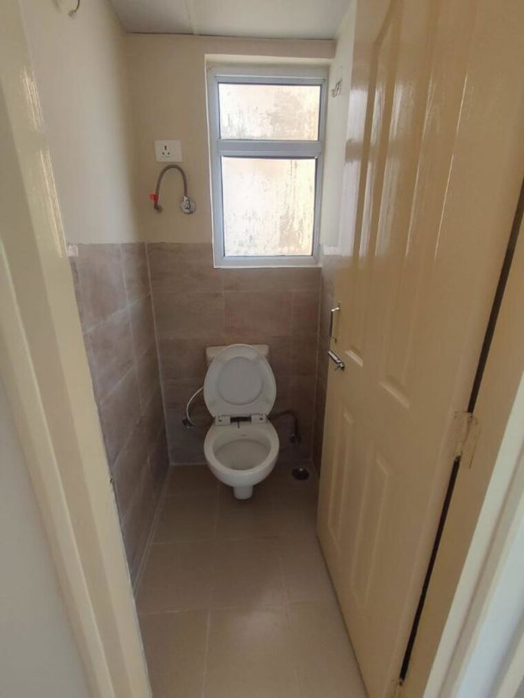 Washroom, wave-dream-homes 1 Bedroom 578 Sq.Ft. Apartment In Wave City Ghaziabad 10131099