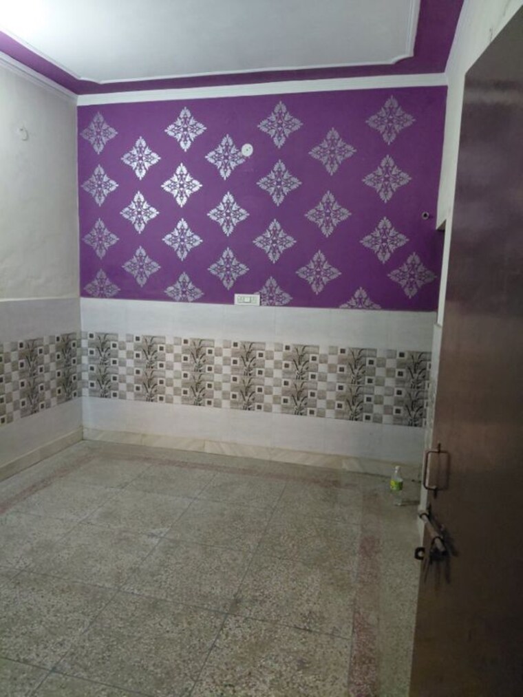 Room, sgm nagar 4 Bedroom 495 Sq.Ft. Independent House In Sgm Nagar Faridabad 10131092