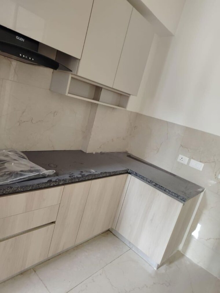 Kitchen, shree-vardhman-mantra 2 Bedroom 800 Sq.Ft. Apartment In Sector 67 Gurgaon 10131098