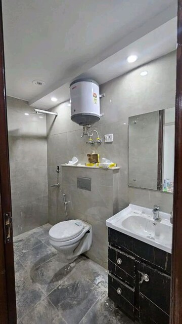 Bathroom in 2 BHK Apartment at Palm Residency Chhatarpur, Chattarpur – for Rent