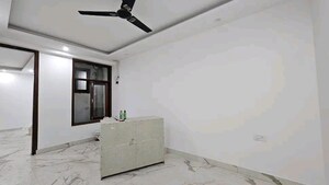 Room in 2 BHK Apartment at Palm Residency Chhatarpur, Chattarpur – for Rent