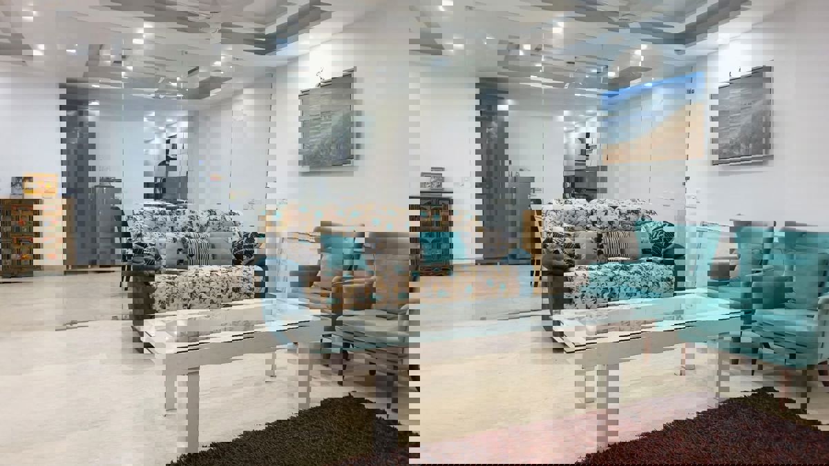 5 BHK + Servant Room 3600 Sq.Ft. Builder Floor in Sushant Lok 2