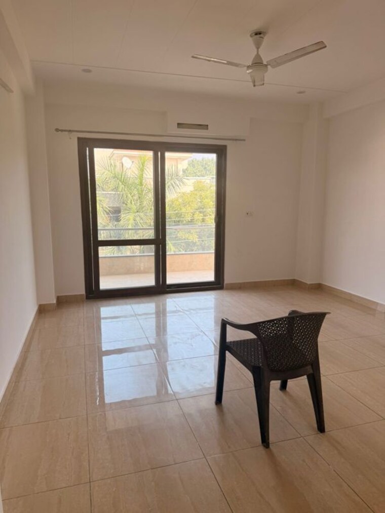 Room, sector 9 3 Bedroom 2950 Sq.Ft. Builder Floor In Sector 9 Gurgaon 10065875