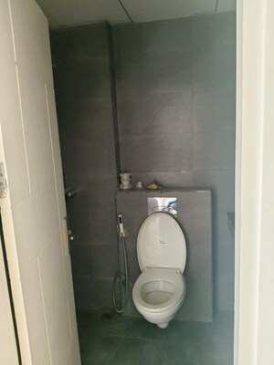 Bathroom in 3 BHK Apartment at Mapsko Mount Ville, Sector 79 – for Rent
