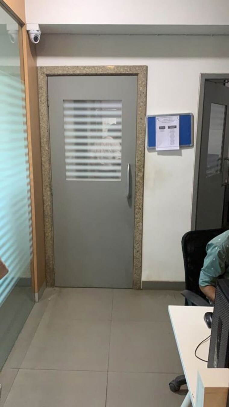 Room, rupa-solitaire Commercial Office Space 2444 Sq.Ft. In Kopar Khairane Navi Mumbai 10131158
