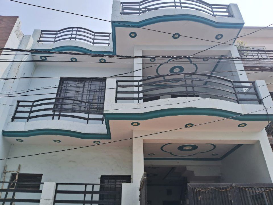 6 BHK + Pooja Room,Servant Room,Study Room,Extra Room Independent House For Sale in Krishna Nagar