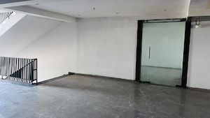 Room in  Office Space at Vaishnodevi Circle – for Rent