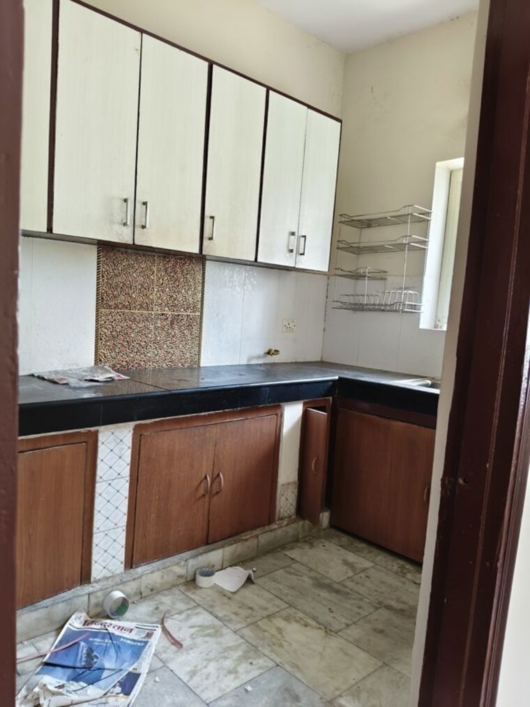 Kitchen, ip extension 2 Bedroom 950 Sq.Ft. Apartment In Ip Extension Delhi 10131248