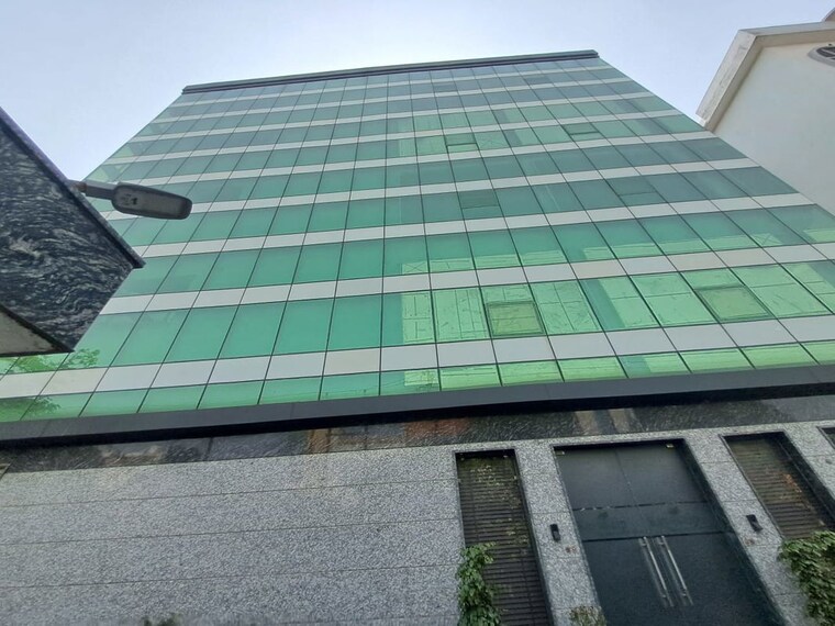 Exterior View, sector 63 Commercial Office Space 5400 Sq.Ft. In Sector 63 Noida 10131230