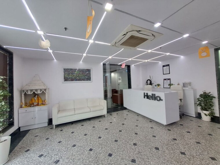 Common Area, sector 63 Commercial Office Space 5400 Sq.Ft. In Sector 63 Noida 10131230