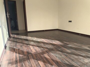 Room in 2 BHK Apartment at RNA Continental, Chembur – for Rent