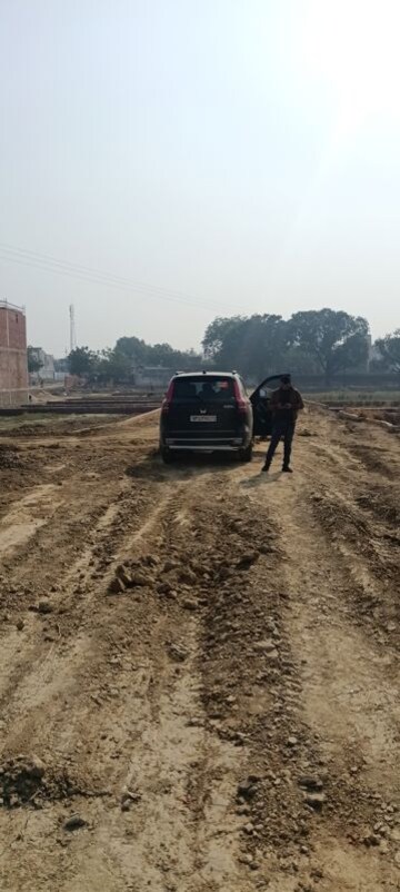  Plot For Sale in Parmanandpur