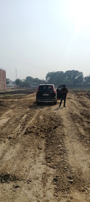 Plot For Sale in Parmanandpur