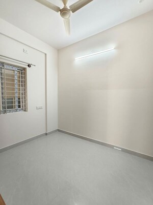 Room in 2 BHK Apartment at Balaji Elite, Hsr Layout – for Rent