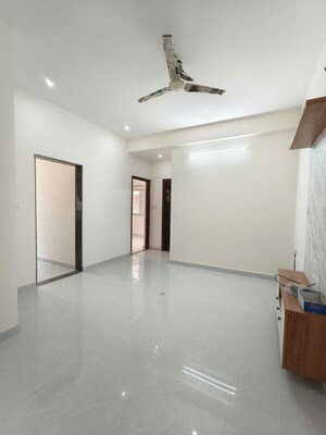 Room in 2 BHK Apartment at Balaji Elite, Hsr Layout – for Rent