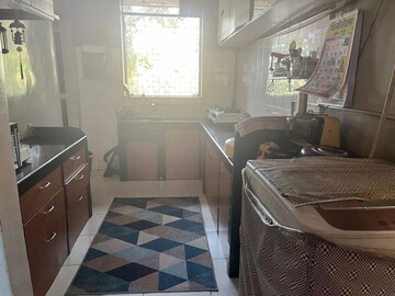 Team Area in 2 BHK Apartment at New Girish Apartment, Sion – for Rent