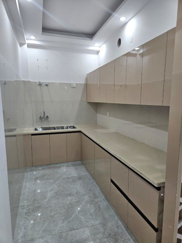 Kitchen, maidan garhi 3 Bedroom 500 Sq.Ft. Builder Floor In Maidan Garhi Delhi 10131276